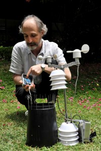 IWMI’s Yann Chemin holds a prototype of the mobile weather station ( Photo: Neil Palmer/ IWMI).