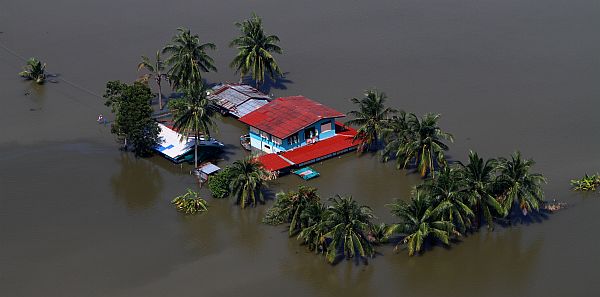 Flooding near Bangkok. US Marine Corps photo by Cpl Robert J Maurer Creative Commons on Flickr