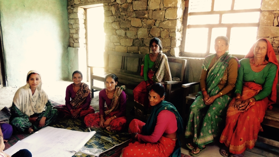 Village mapping with a group of women of Sanogao (photo credit: Dhana Rawl, SAPPROS)