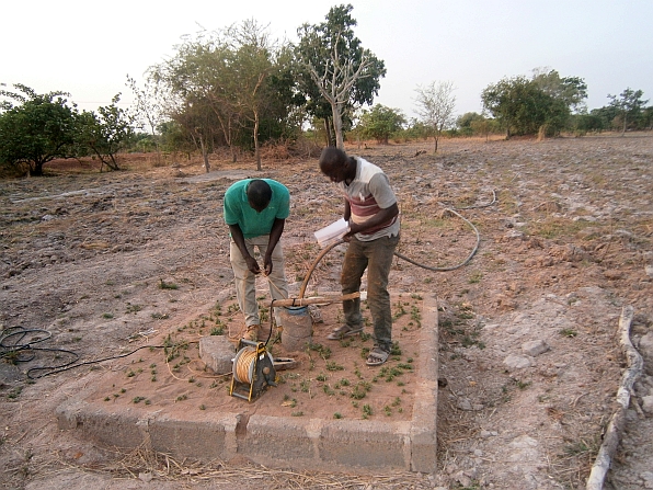 Test pumping of the Bhungroo at the site in Weisi community in the Northern region of Ghana.