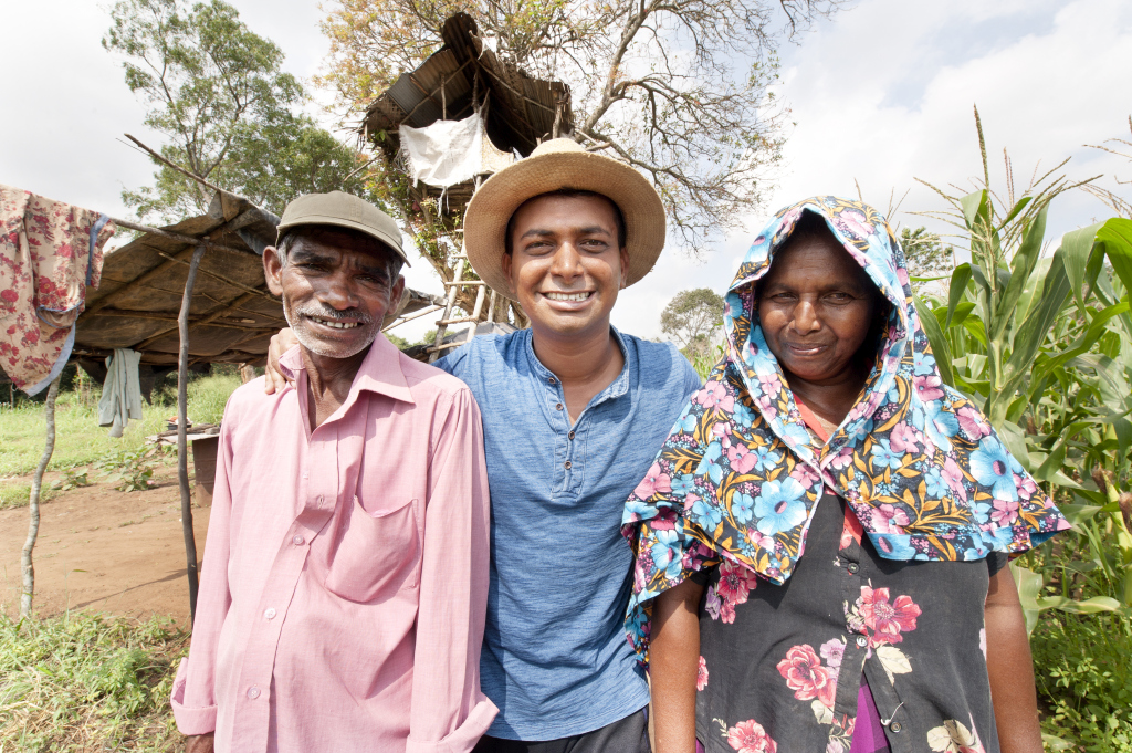 Farmer Priyantha Kumara with his parents in the fields they irrigate with groundwater, using a motor pump in Thirappane and Medawachchiya Divisional Secretariat, Sri Lanka. Photo: Hamish John Appleby / IWMI