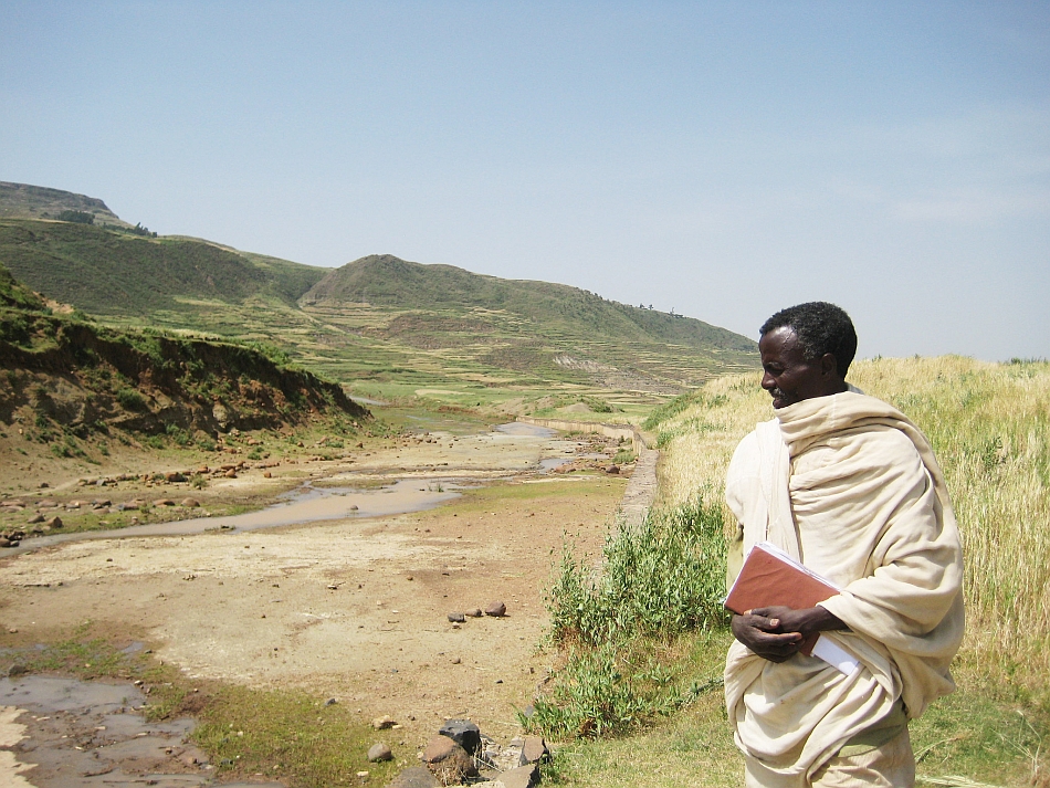 Dried out stream in Ethiopia. Photo: WLE