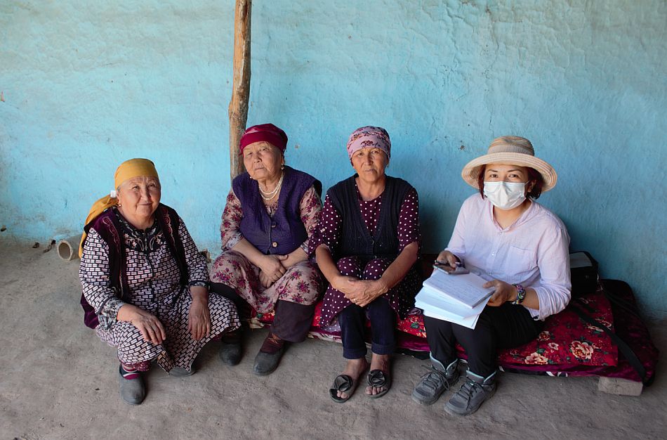 Interview with Kara Bulak villagers in Kyrgyzstan (Photo: Asel Murzakulova)