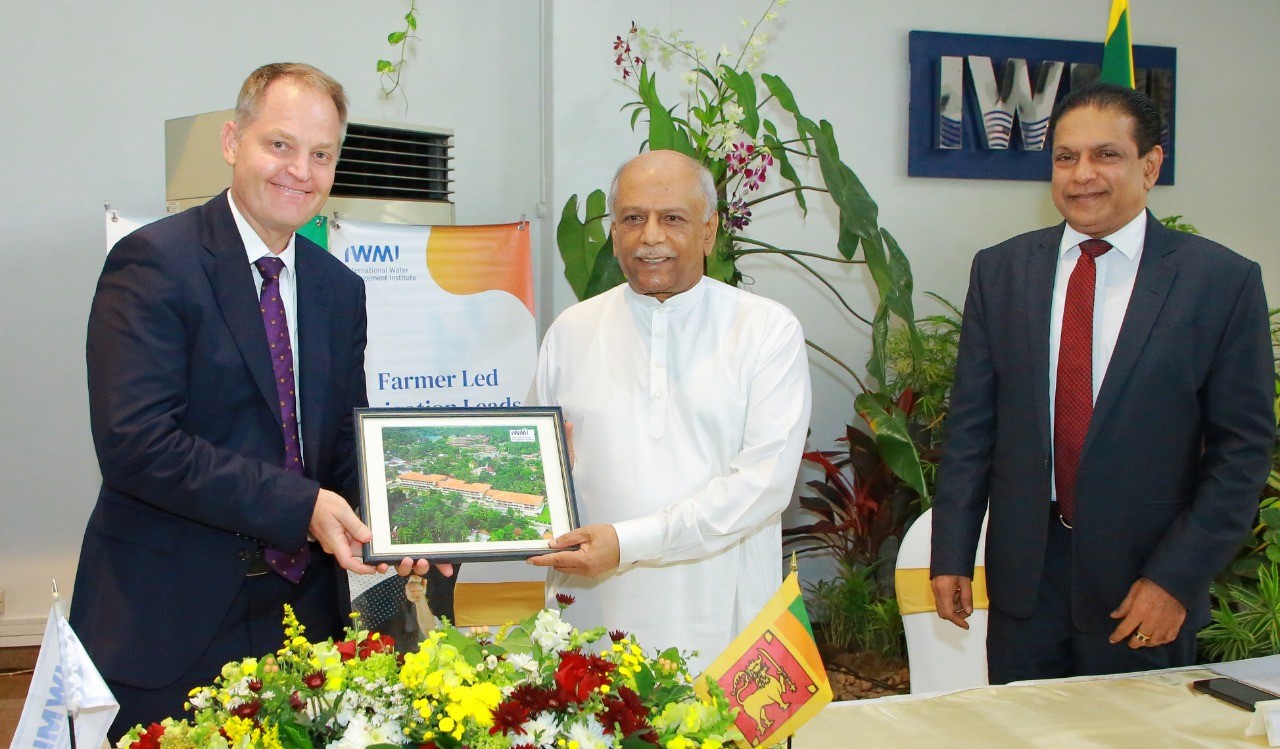 Prime Minister of Sri Lanka, Hon. Dinesh Gunawardena, visits IWMI Headquarters in Colombo