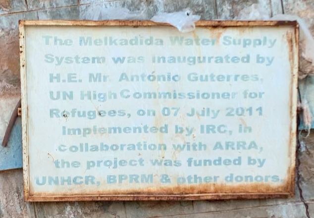 Melkadida Water Supply Announcement Sign. Radhika Singh / IWMI