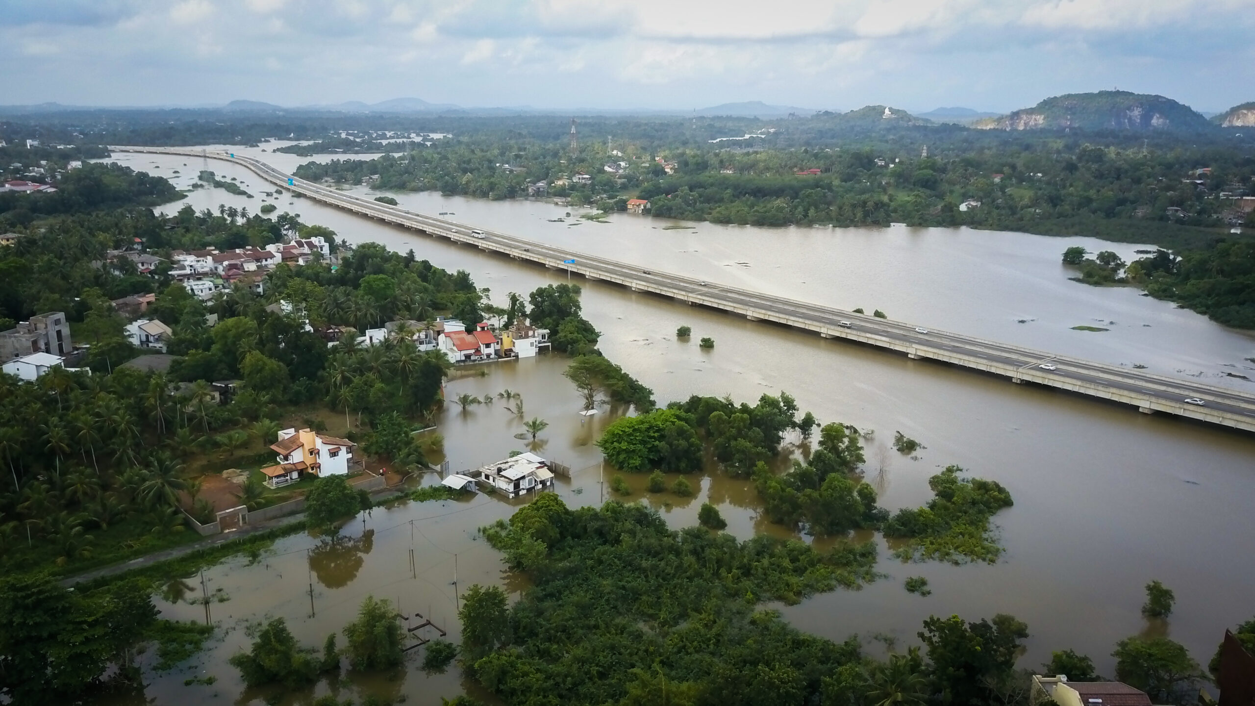 Floods around the Outer Circular Expressway surrounding Colombo. Chaminda Silva.
